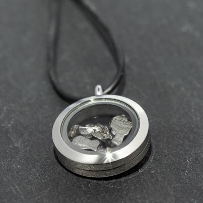 Anhänger Edelstahl Meteorit mit Kautschukband