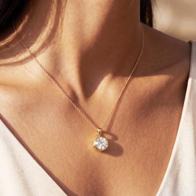 LG Solitäranhänger mit Kette 375 Gelbgold Brillant