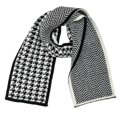 Schal mit Hahnentrittmuster schwarz