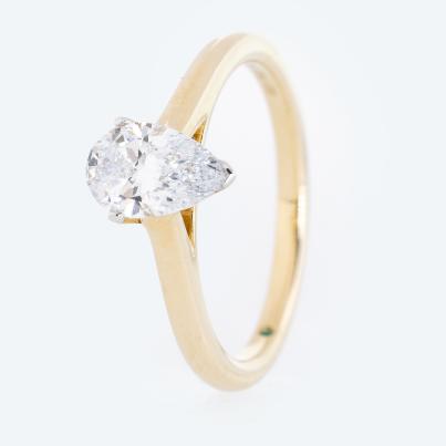 LG Ring 375 Gelbgold Diamant