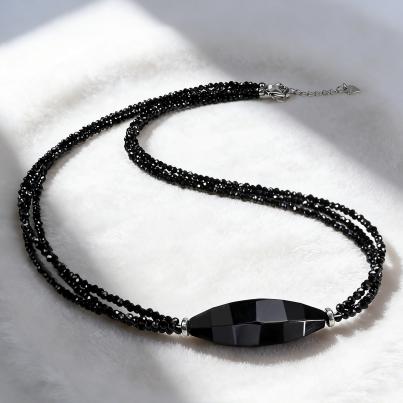 Collier Achat, Spinell