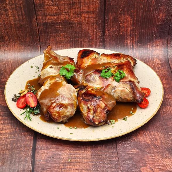 Schweinefilet mit Bratensoße - 109851600000 - 1 - 588px