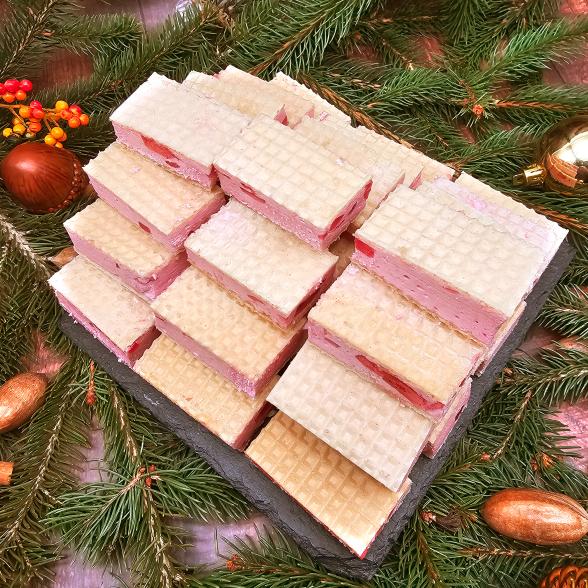 Slawische Erdbeer-Schaumwaffel - 112158600000 - 1 - 588px