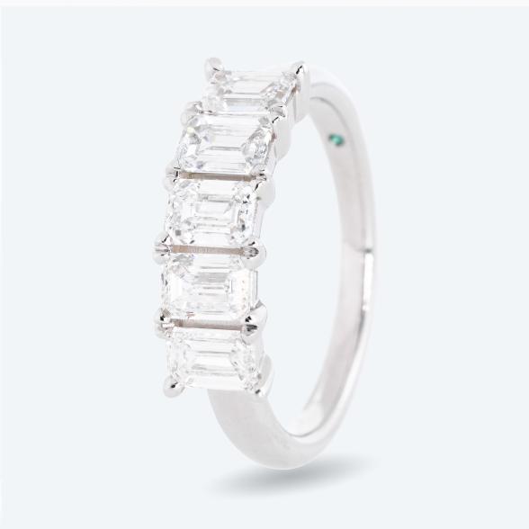 LG Ring 375 Weißgold Diamanten 19 - 113811300003 - 1 - 588px