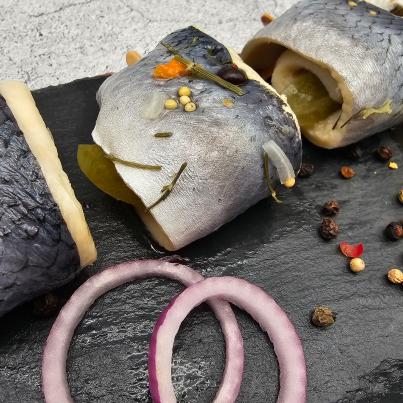 Rollmops mit Haut