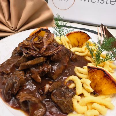 Lebergeschnetzeltes vom Rind in Zwiebelsosse