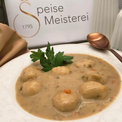 Odenwälder Grünkernsuppe mit Marksklösschen
