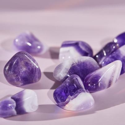 Duftkerze mit Edelsteinen