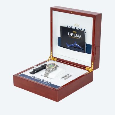 DELMA Herrenuhr "Blue Shark IV Caribbean" grün