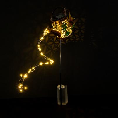 2 Solar-Gartenstecker Kanne