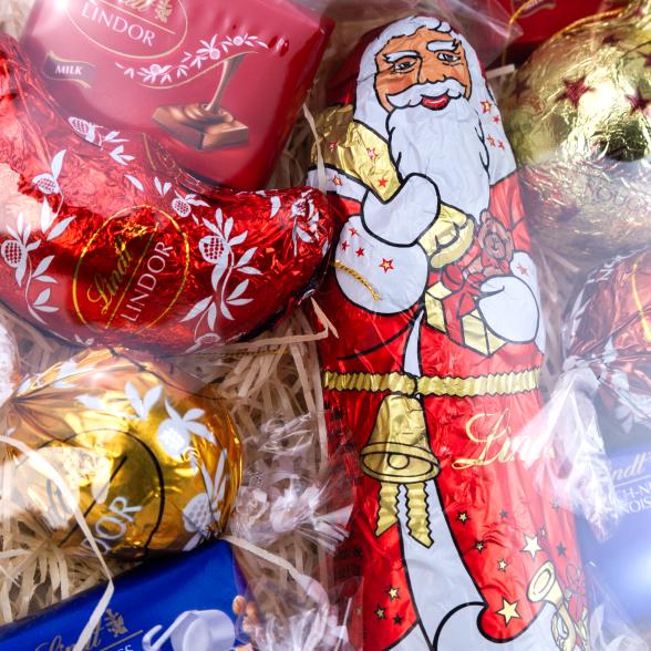 Bambuskorb mit Lindt Süßwaren - 110308000000 - 2 - 588px