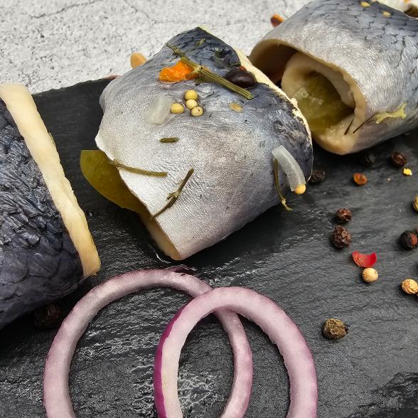 Rollmops mit Haut - 112682600000 - 2 - 588px