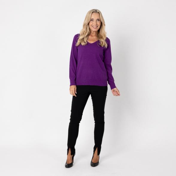 100% KASCHMIR Pullover, V-Ausschnitt, violett 34/36 - 112959500001 - 2 - 588px