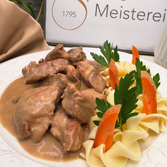 Gulasch in Rahmsosse - 113240600000 - 2 - 588px