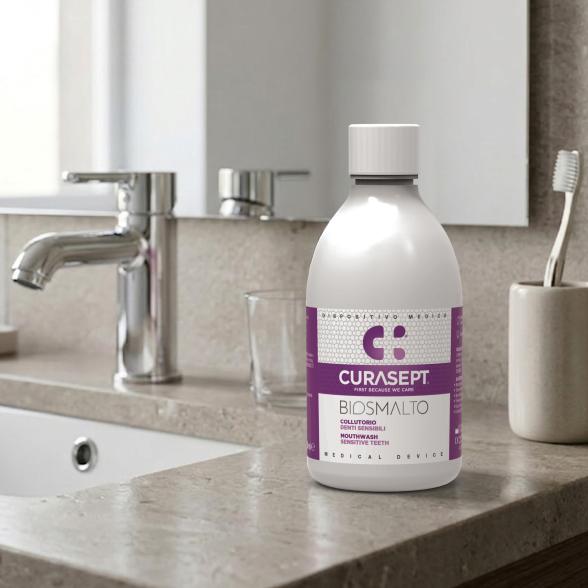 CURASEPT Biosmalto sensitive Mundspülung 300ml - 114267100000 - 2 - 588px